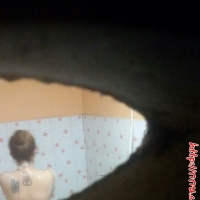 แอบฉกมาตอนน้องเมียอาบน้ำ [4 รูป]