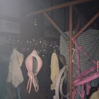 [ดม กกน] เสื้อในพี่สาวข้างบ้าน นมใหญ่มาก [3 รูป]